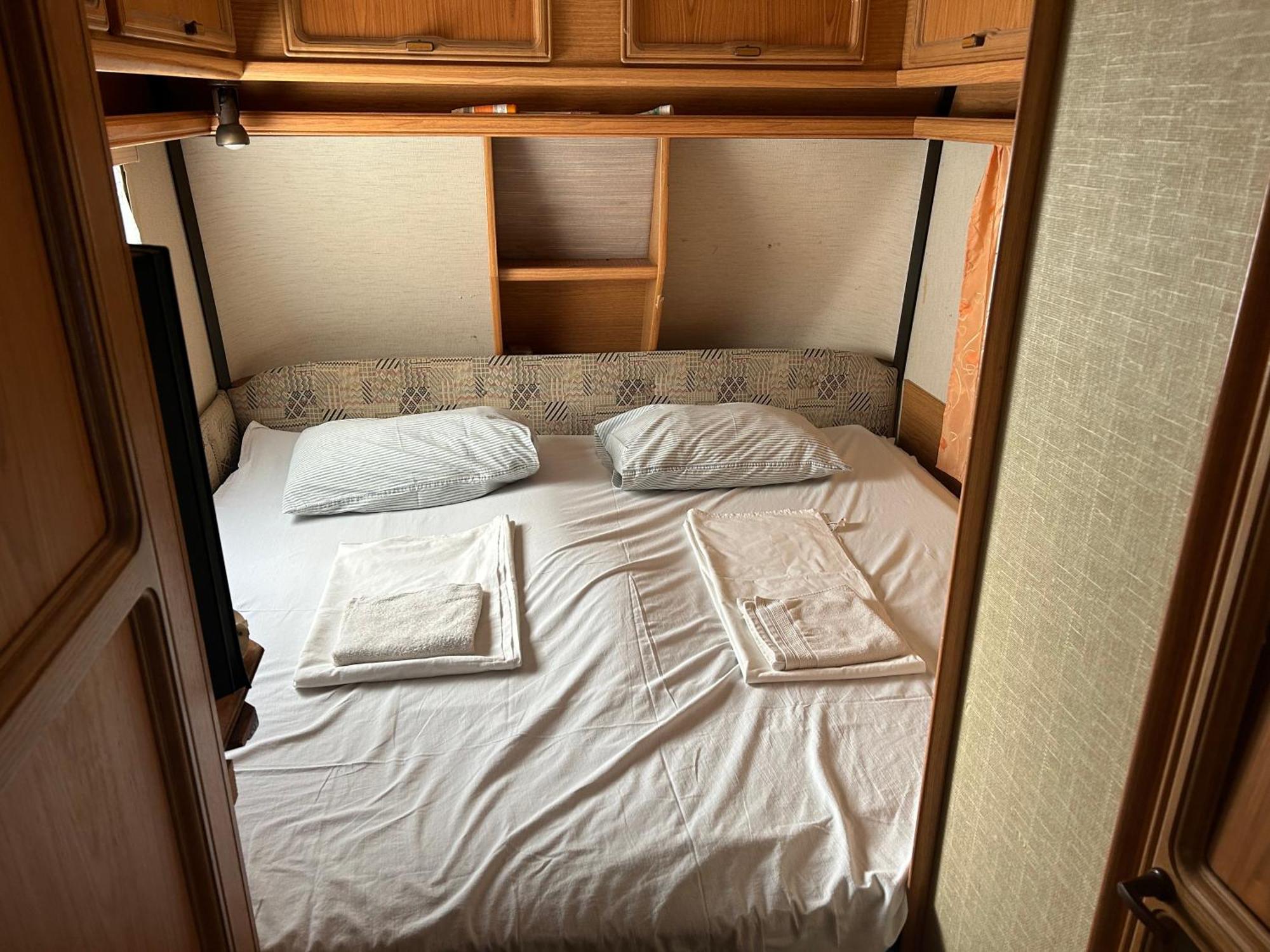 Camper For Two Hotel Banjole Exterior photo